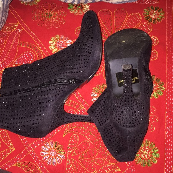 Sparkly Black Booties - Picture 3 of 3